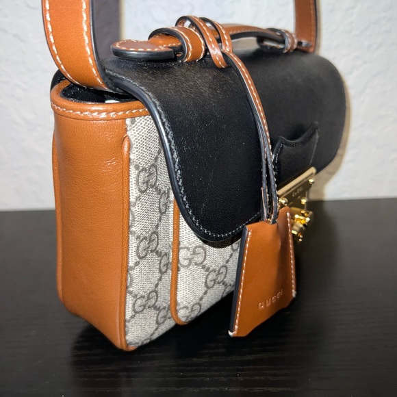 Gucci Padlock Crossbody Bag - Picture 2 of 12